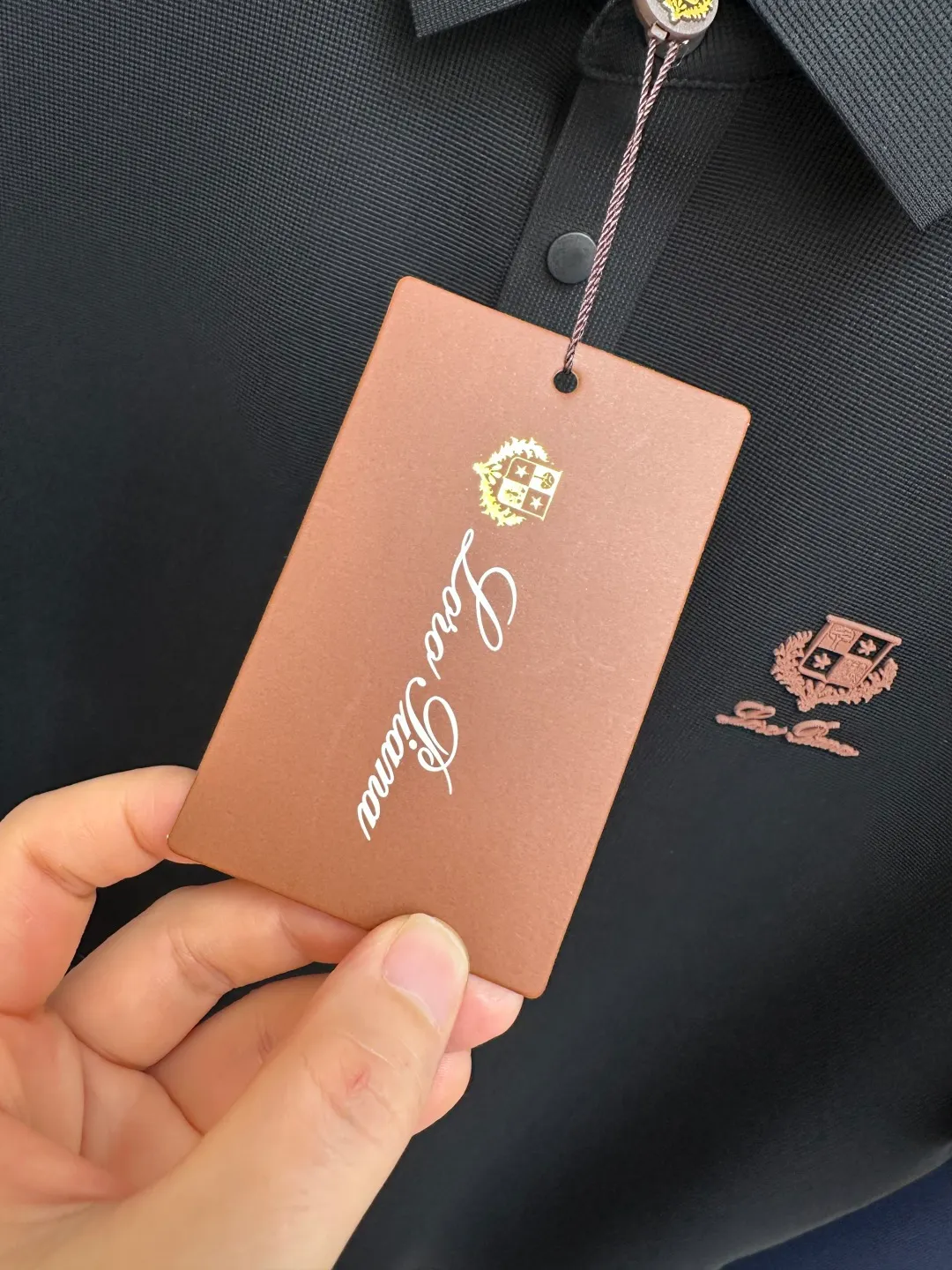 Top Quality 2026 new lapel, original customized fabric, soft to the touch. Top imported private goods, fashionable design and trendy short sleeves, without losing luxury. There is no doubt about the quality. The upper body effect is awesome, luxury official website Same Style! Size:M-4XL